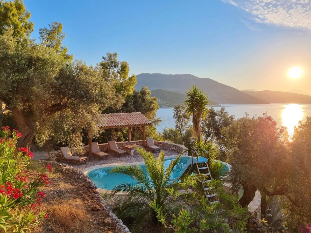Villa Nautique - Waterfront Sívota Esterno foto