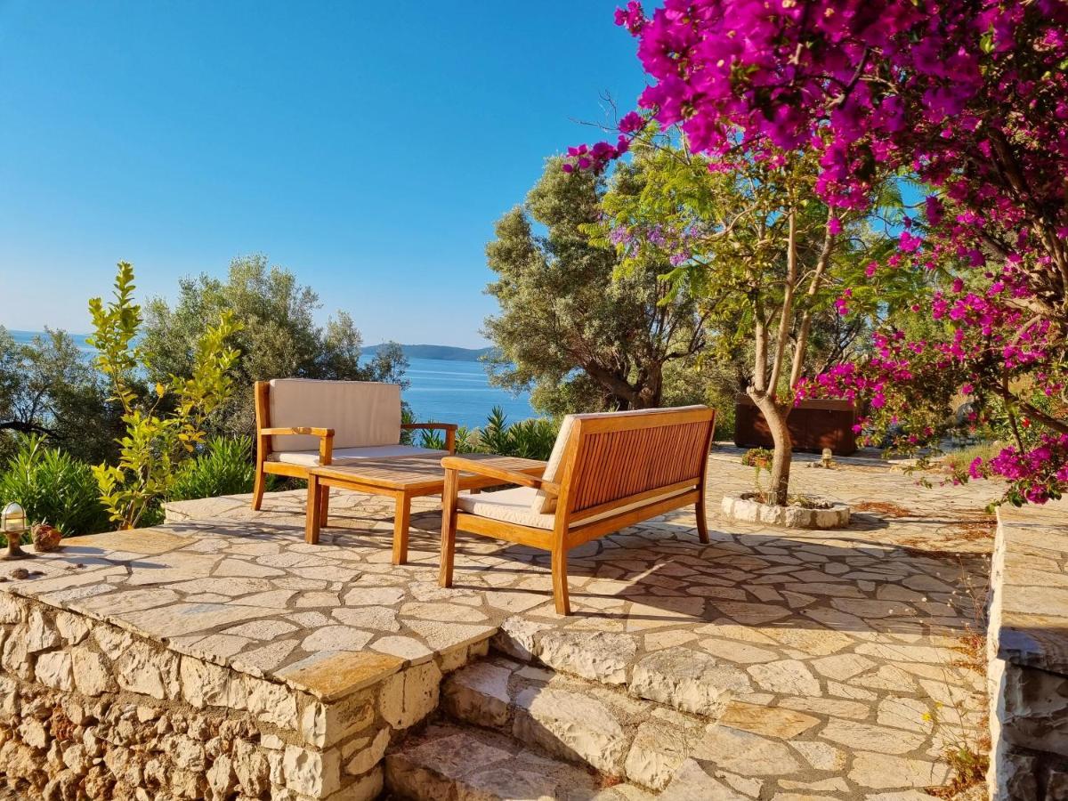 Villa Nautique - Waterfront Sívota Esterno foto