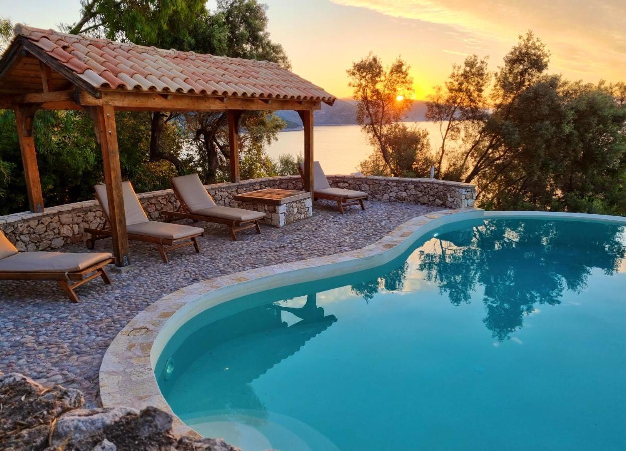 Villa Nautique - Waterfront Sívota Esterno foto